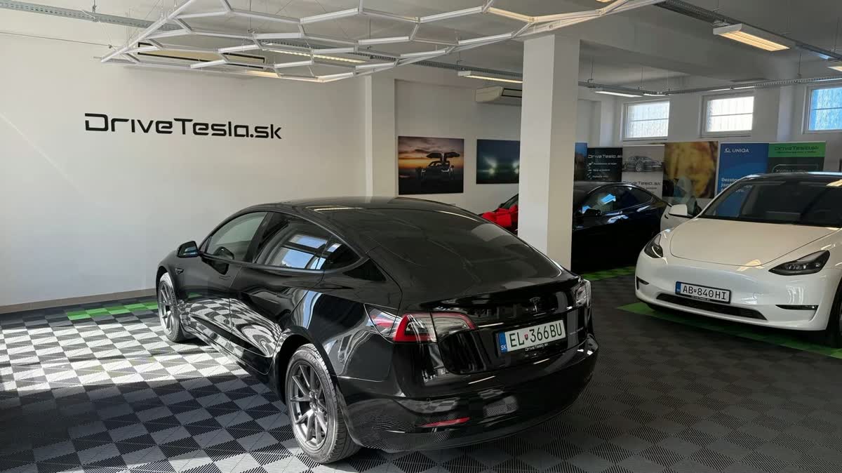 Partnerstvo Free Heating a DriveTesla